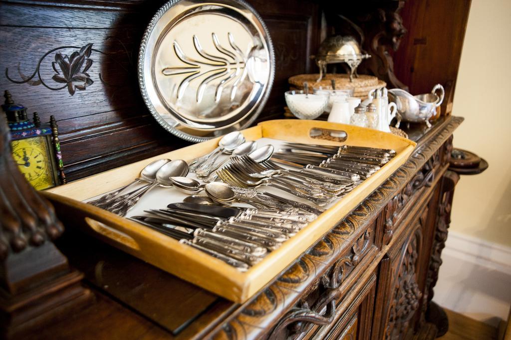 Molland Manor House Bed & Breakfast Sandwich Ngoại thất bức ảnh