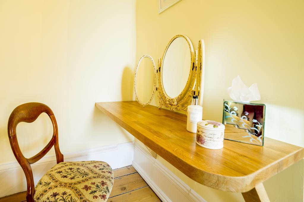 Molland Manor House Bed & Breakfast Sandwich Ngoại thất bức ảnh